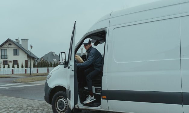 Three Ways Retailers Can Win the Last Mile