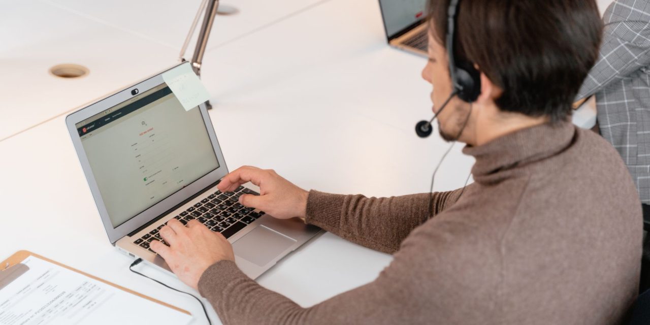 Agentic AI at Work: Practical use cases and safe pilots for marketers