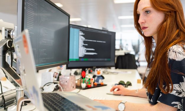 EmDash 1.0: Cloudflare’s modern CMS — powerful features, new lock‑in