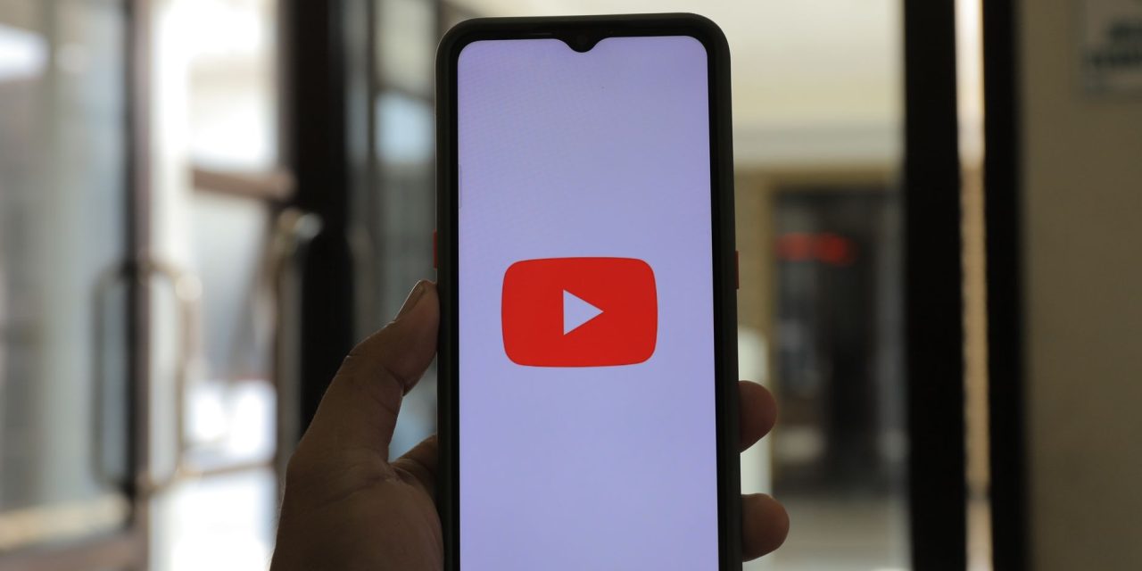 Make YouTube Videos That Hold Attention: Evidence‑First Editing for Marketers