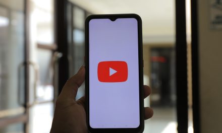 Make YouTube Videos That Hold Attention: Evidence‑First Editing for Marketers