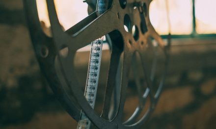Why Your Instagram Reel Stalled — Fix It with the Hook–Hold–Share Playbook